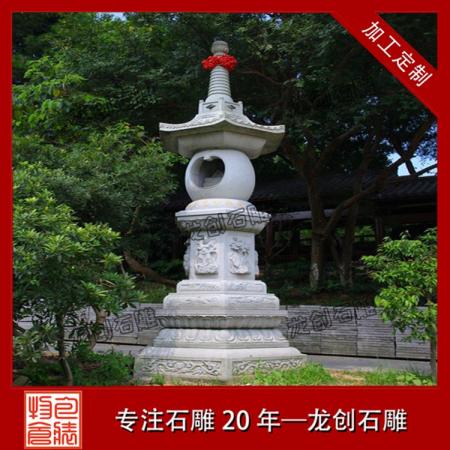 古樸石塔，雕琢佛境之美
